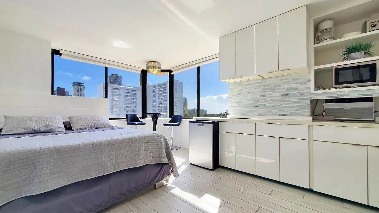 Waikiki Beach Modern Studio No Resort Fee Best Location Honolulu 0*,  USA
